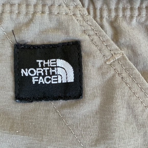 The North Face Zip Off Pants to Shorts - Picture 11 of 15